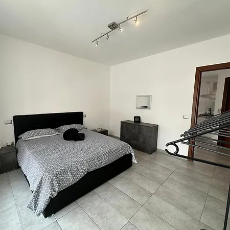 Gris I Blanca Apartment *