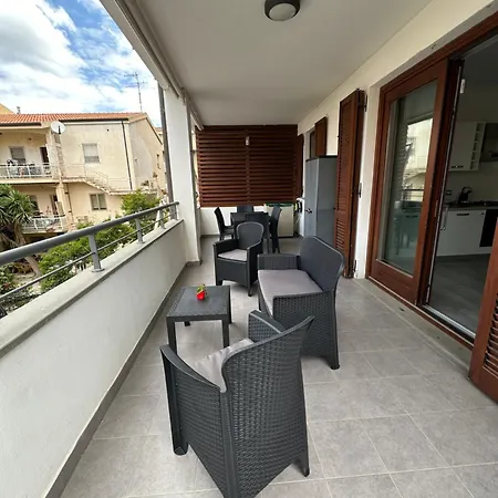 Apartamento Gris I Blanca